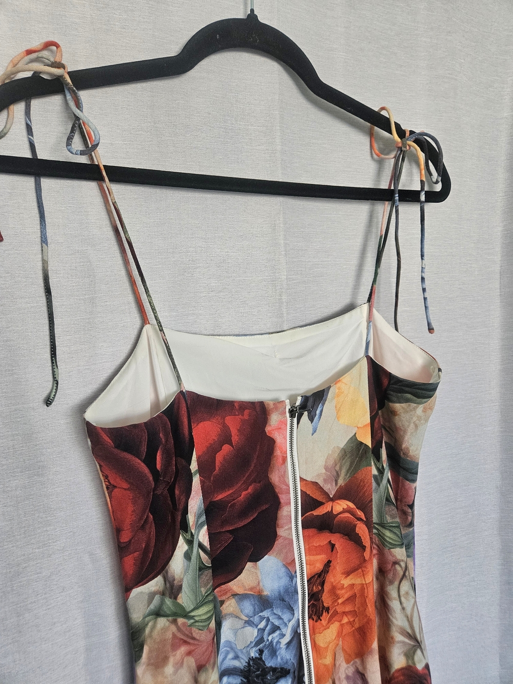 Alice + Olivia Jeanette Pleated Floral-Print Crepe de Chine Midi Dress Size 4 - Picture 8 of 9